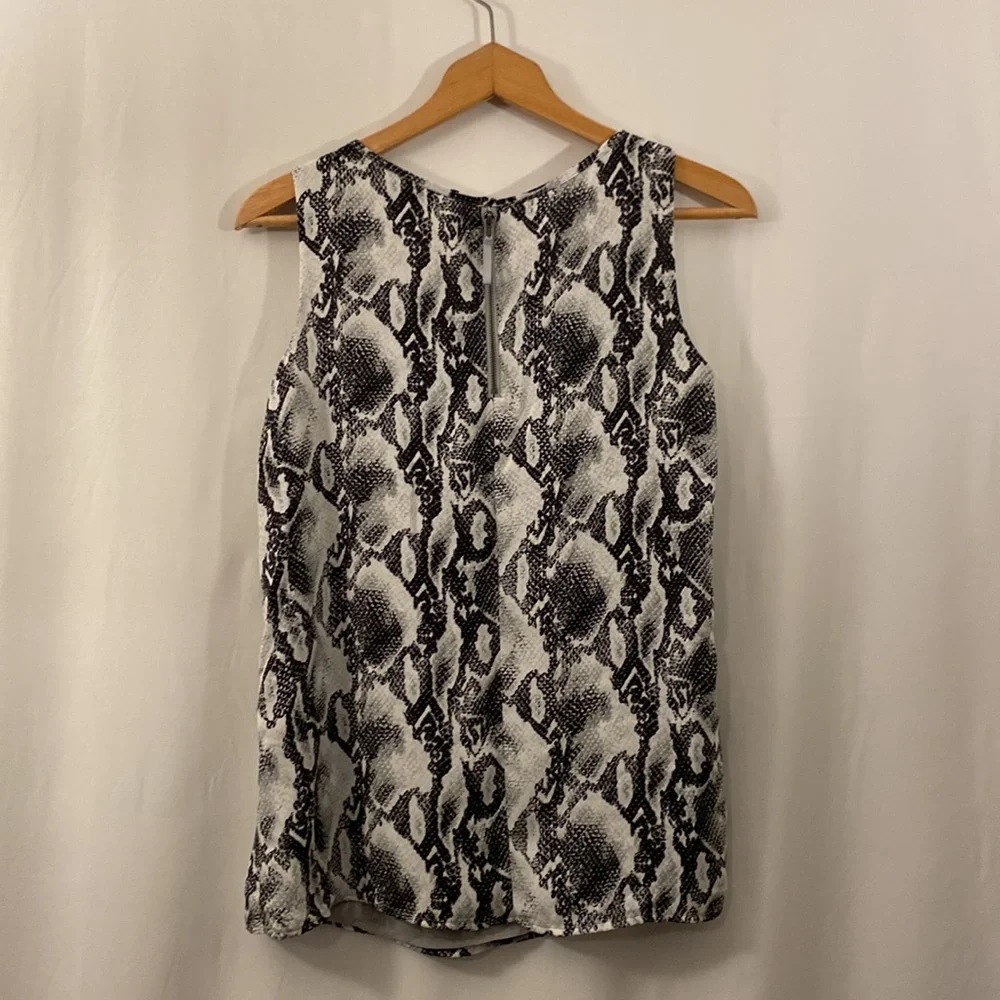 APT.9 Women’s Sleeveless Dressy Snake Print Top Small Double Lined Excellent Con - Picture 2 of 8